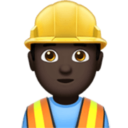 👷🏿‍♂️ Emoji Obrero Hombre: Tono De Piel Oscuro en Apple iOS 17.4.