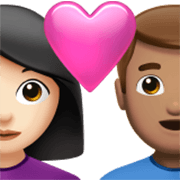 👩🏻‍❤️‍👨🏽 Emoji Casal Apaixonado - Mulher: Pele Clara, Homem: Pele Morena na Apple iOS 17.4.