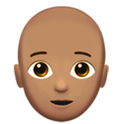 Emoji 🧑🏽‍🦲 Persona: Carnagione Olivastra E Calvo su Apple iOS 17.4.