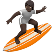 Emoji 🏄🏿 Persona Che Fa Surf: Carnagione Scura su Apple iOS 17.4.