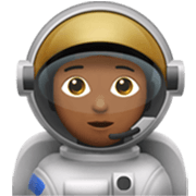 🧑🏾‍🚀 Emoji Astronauta: Tono De Piel Oscuro Medio en Apple iOS 17.4.