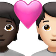 🧑🏿‍❤️‍🧑🏻 Emoji Pareja Enamorada: Persona, Persona, Tono De Piel Oscuro, Tono De Piel Claro en Apple iOS 17.4.