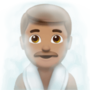 🧖🏽‍♂️ Emoji Mann in Dampfsauna: mittlere Hautfarbe Apple iOS 17.4.
