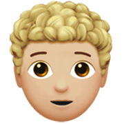 Émoji 🧑🏼‍🦱 Adulte : Peau Moyennement Claire Et Cheveux Bouclés sur Apple iOS 17.4.