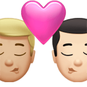 👨🏼‍❤️‍💋‍👨🏻 Emoji Beijo - Homem: Pele Morena Clara, Homem: Pele Clara na Apple iOS 17.4.