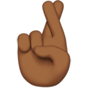 Emoji 🤞🏾 Dita Incrociate: Carnagione Abbastanza Scura su Apple iOS 17.4.