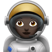 Émoji 👩🏿‍🚀 Astronaute Femme : Peau Foncée sur Apple iOS 17.4.
