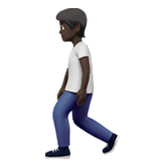 Persona Caminando: Tono De Piel Oscuro Apple iOS 17.4.