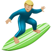🏄🏼‍♂️ Emoji Hombre Haciendo Surf: Tono De Piel Claro Medio en Apple iOS 17.4.