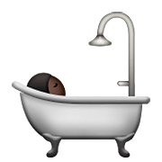 Emoji 🛀🏿 Persona Che Fa Il Bagno: Carnagione Scura su Apple iOS 8.3.