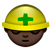👷🏿 Emoji Trabalhador De Construção Civil: Pele Escura na Apple iOS 8.3.