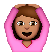 Émoji 🙆🏽 Personne Faisant Un Geste D’acceptation : Peau Légèrement Mate sur Apple iOS 8.3.
