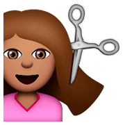 Émoji 💇🏽 Personne Qui Se Fait Couper Les Cheveux : Peau Légèrement Mate sur Apple iOS 8.3.