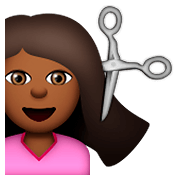 💇🏾 Emoji Person beim Haareschneiden: mitteldunkle Hautfarbe Apple iOS 8.3.