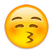 Emoji 😚 Faccina Che Bacia Con Occhi Chiusi su Apple iOS 8.3.