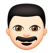 👨🏻 Emoji Hombre: Tono De Piel Claro en Apple iOS 8.3.