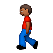 🚶🏾 Emoji Persona Caminando: Tono De Piel Oscuro Medio en Apple iOS 8.3.