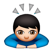 🙇🏻 Emoji Persona Haciendo Una Reverencia: Tono De Piel Claro en Apple iOS 8.3.