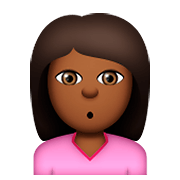 🙎🏾 Emoji Persona Haciendo Pucheros: Tono De Piel Oscuro Medio en Apple iOS 8.3.
