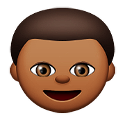 👦🏾 Emoji Niño: Tono De Piel Oscuro Medio en Apple iOS 9.0.