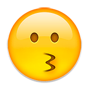 Emoji 😗 Faccina Che Bacia su Apple iOS 9.0.