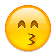 Emoji 😙 Faccina Che Bacia Con Occhi Sorridenti su Apple iOS 9.0.