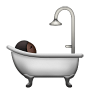 Emoji 🛀🏿 Persona Che Fa Il Bagno: Carnagione Scura su Apple iOS 9.3.