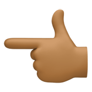 👈🏾 Emoji Dorso Da Mão Com Dedo Indicador Apontando Para A Esquerda: Pele Morena Escura na Facebook 13.1.