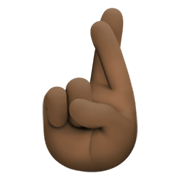 🤞🏿 Emoji Hand mit gekreuzten Fingern: dunkle Hautfarbe Facebook 13.1.