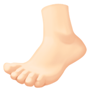 🦶🏻 Emoji Fuß: helle Hautfarbe Facebook 13.1.