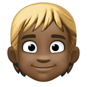 Emoji 👱🏿 Persona Bionda: Carnagione Scura su Facebook 13.1.