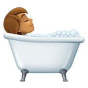 🛀🏽 Emoji badende Person: mittlere Hautfarbe Facebook 13.1.