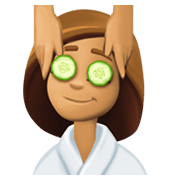 💆🏽‍♀️ Emoji Frau, die eine Kopfmassage bekommt: mittlere Hautfarbe Facebook 13.1.