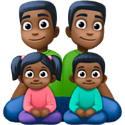 👨🏿‍👨🏿‍👧🏿‍👦🏿 Emoji Família - Homem, Homem, Menina, Menino: Pele Escura na Facebook 14.0.
