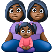 Emoji 👩🏿‍👩🏿‍👧🏿 Famiglia - Donna, Donna, Bambina: Carnagione Scura su Facebook 14.0.