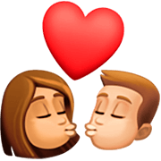 Emoji 👩🏽‍❤️‍💋‍👨🏼 Bacio Tra Coppia - Donna: Carnagione Olivastra, Uomo: Carnagione Abbastanza Chiara su Facebook 14.0.