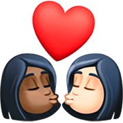 👩🏿‍❤️‍💋‍👩🏻 Emoji Beijo - Mulher: Pele Escura, Mulher: Pele Clara na Facebook 14.0.