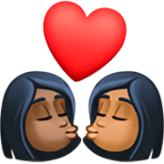 👩🏿‍❤️‍💋‍👩🏾 Emoji sich küssendes Paar - Frau: dunkle Hautfarbe, Frau: mitteldunkle Hautfarbe Facebook 14.0.