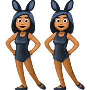 👯🏾‍♀️ Emoji Mujeres Con Orejas De Conejo, Tono De Piel Oscuro Medio en Facebook 14.0.