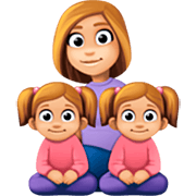 Emoji 👩🏼‍👧🏼‍👧🏼 Famiglia - Donna, Bambina, Bambina: Carnagione Abbastanza Chiara su Facebook 15.0.