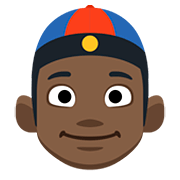 👲🏿 Emoji Mann mit chinesischem Hut: dunkle Hautfarbe Facebook 2.0.