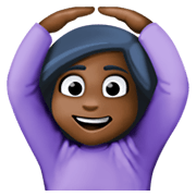 🙆🏿 Emoji Person mit Händen auf dem Kopf: dunkle Hautfarbe Facebook 3.0.