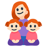 👩🏻‍👧🏻‍👧🏻 Emoji Familie - Frau, Mädchen, Mädchen: helle Hautfarbe Facebook 3.0.