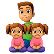 👨🏽‍👧🏽‍👧🏽 Emoji Familia - Hombre, Niña, Niña: Tono De Piel Medio en Facebook 4.0.