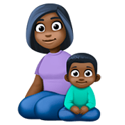 👩🏿‍👦🏿 Emoji Familia - Mujer, Niño: Tono De Piel Oscuro en Facebook 4.0.