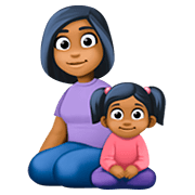 Emoji 👩🏾‍👧🏾 Famiglia - Donna, Bambina: Carnagione Abbastanza Scura su Facebook 4.0.