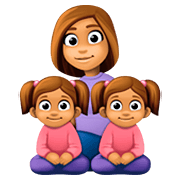 👩🏽‍👧🏽‍👧🏽 Emoji Familie - Frau, Mädchen, Mädchen: mittlere Hautfarbe Facebook 4.0.