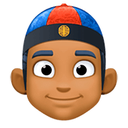 👲🏾 Emoji Mann mit chinesischem Hut: mitteldunkle Hautfarbe Facebook 4.0.