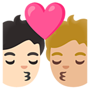 🧑🏻‍❤️‍💋‍🧑🏼 Emoji sich küssendes Paar: Person, Person, helle Hautfarbe, mittelhelle Hautfarbe Google 15.0.