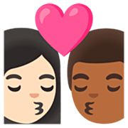 👩🏻‍❤️‍💋‍👨🏾 Emoji Beso - Mujer: Tono De Piel Claro, Hombre: Tono De Piel Oscuro Medio en Google 15.0.